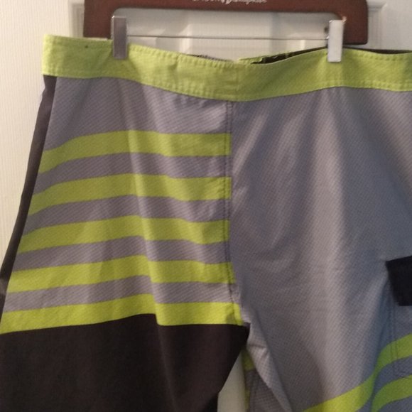 MEN'S OPFLEX OP 4-WAY STRETCH SHORTS SIZE 36 - Picture 3 of 8